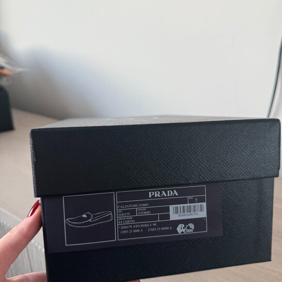 NWT Prada Men's Slip-on Loafers White Leather Logo Plaque Sz 7 - Picture 3 of 11